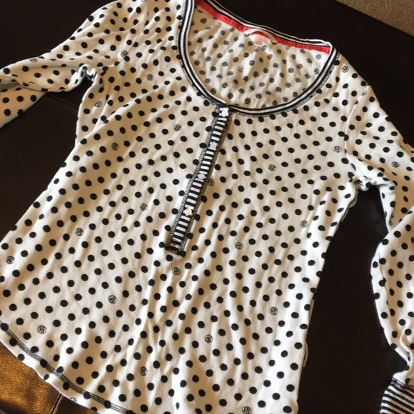 Victoria secret pj’s - Picture 4 of 6